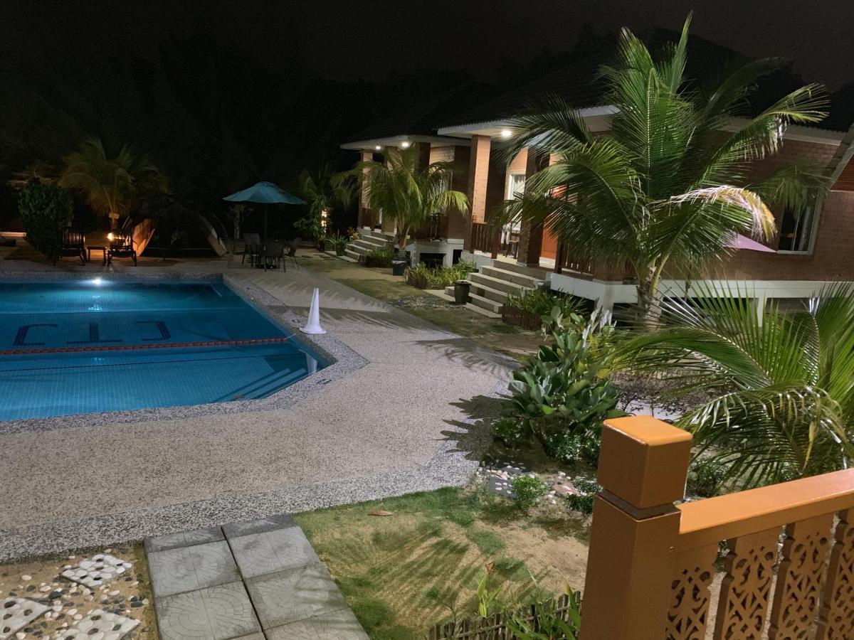 Casa Tanjung Jara Hotel Dungun Buitenkant foto